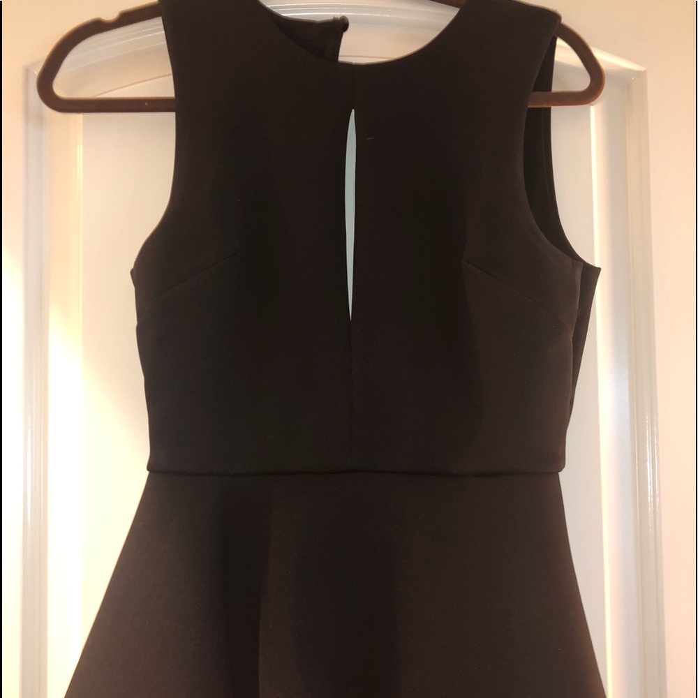 Elegant black gown!